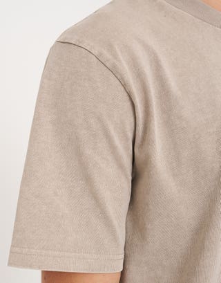 Heavyweight Regular Fit T Shirt in Dark Ecru Detail3