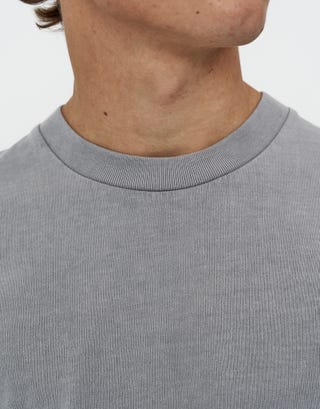Heavyweight Regular Fit T Shirt in Grey Mist Detail