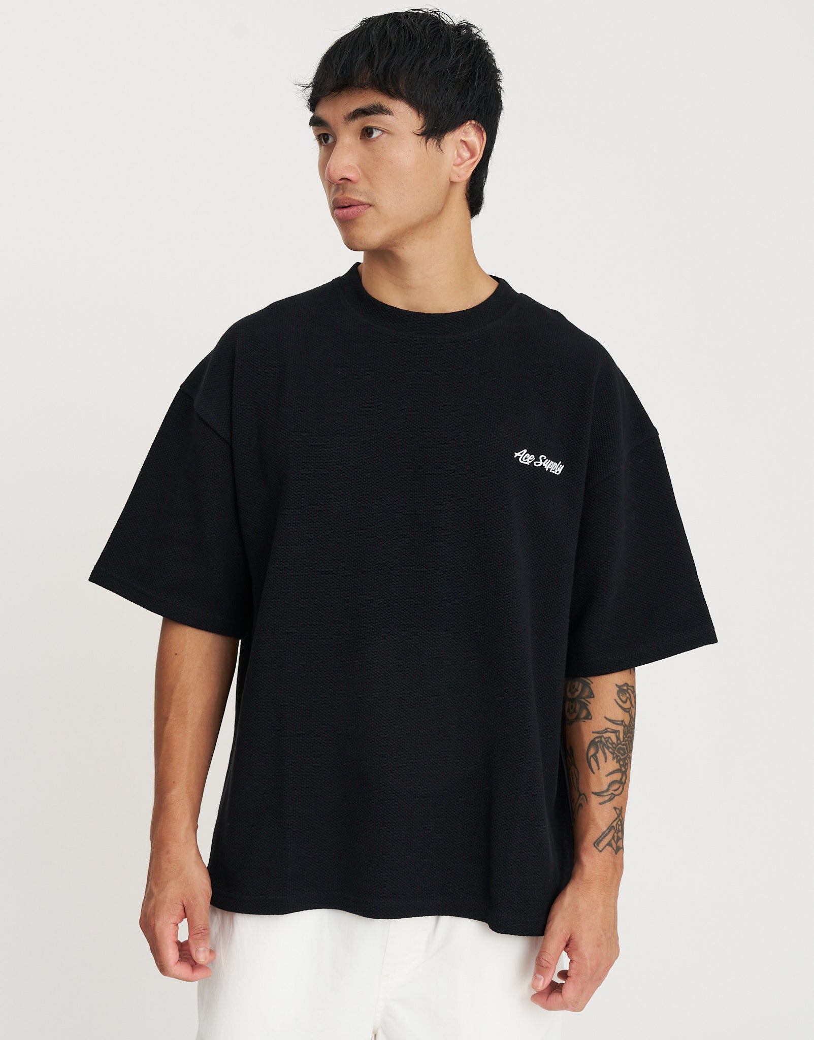 Vapor Overlocked Box Fit T Shirt in Black | Hallensteins NZ