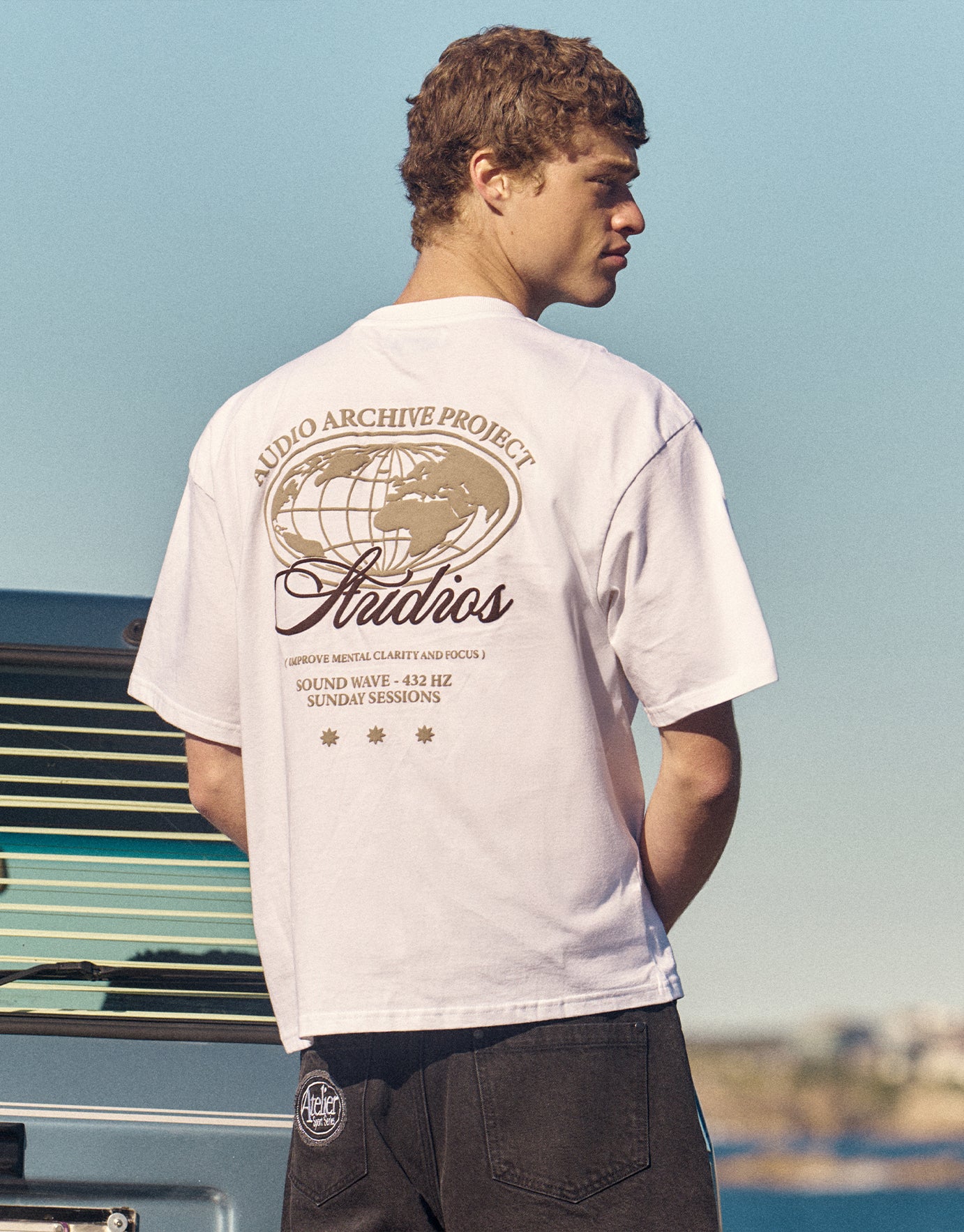 Audio Archive Box T Shirt in Blanc | Hallensteins AU
