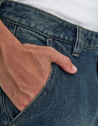 Baggy Fit Denim Cargo Jeans in Vigor Blue Detail3