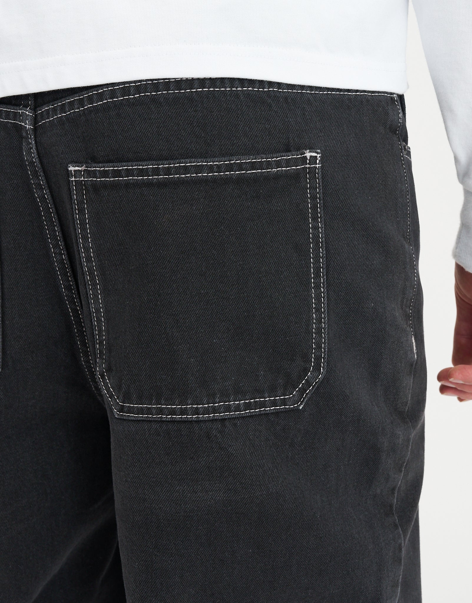 Baggy Fit Jeans in Black/white Stitch | Hallensteins AU