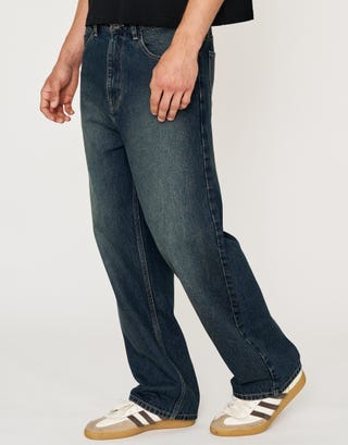 Baggy Fit Jeans in Vigor Blue Detail2