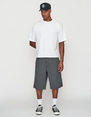 Plaid Baggy Fit Jorts in Black Detail3