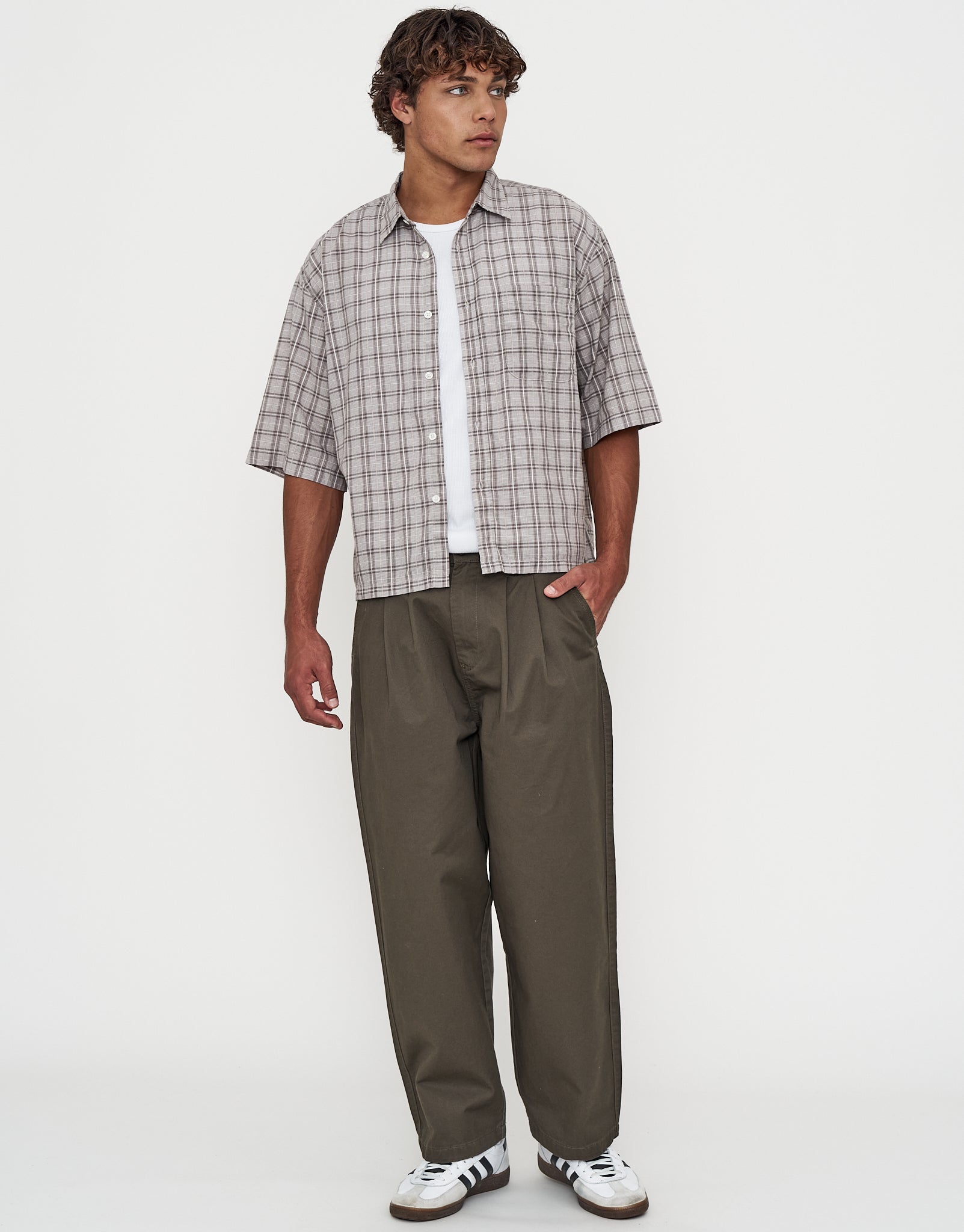 き*ぜ様 BELVET Cropped checkered shirt 半袖シャ Berkley Cropped Check Short Sleeve Shirt in Grey | Hallensteins NZ
