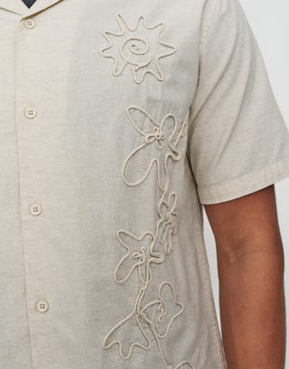 Bloom Embroidered Short Sleeve Shirt in Oat Detail2