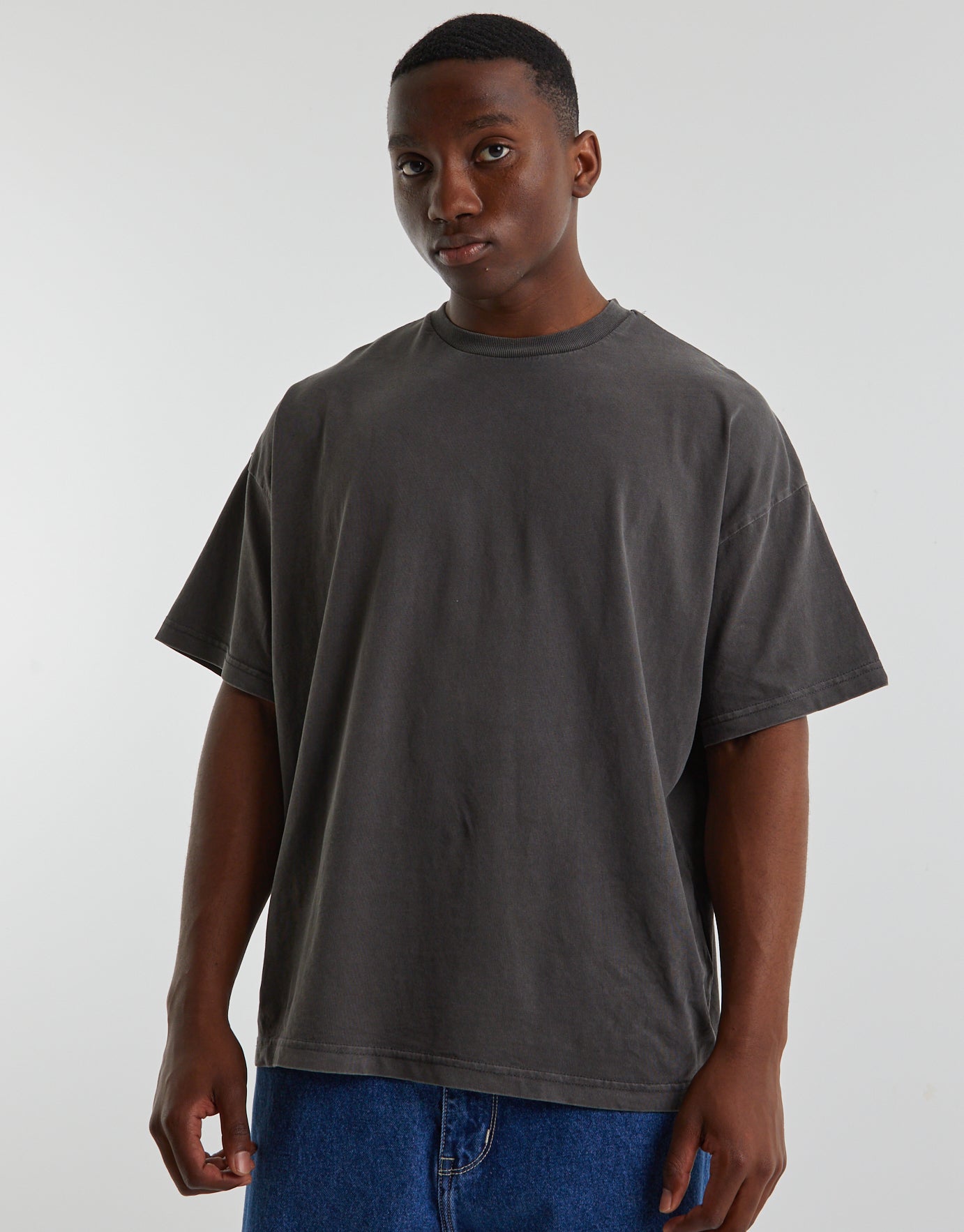 Box Fit Plain Shirt in Washed Black | Hallensteins