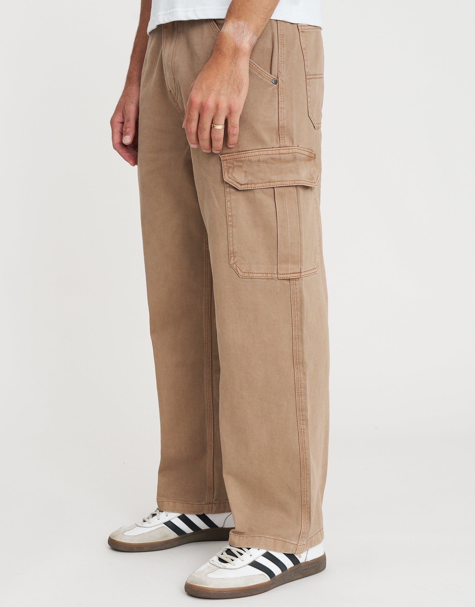 Carpenter Cargo Baggy Fit Pants in Brown | Hallensteins NZ