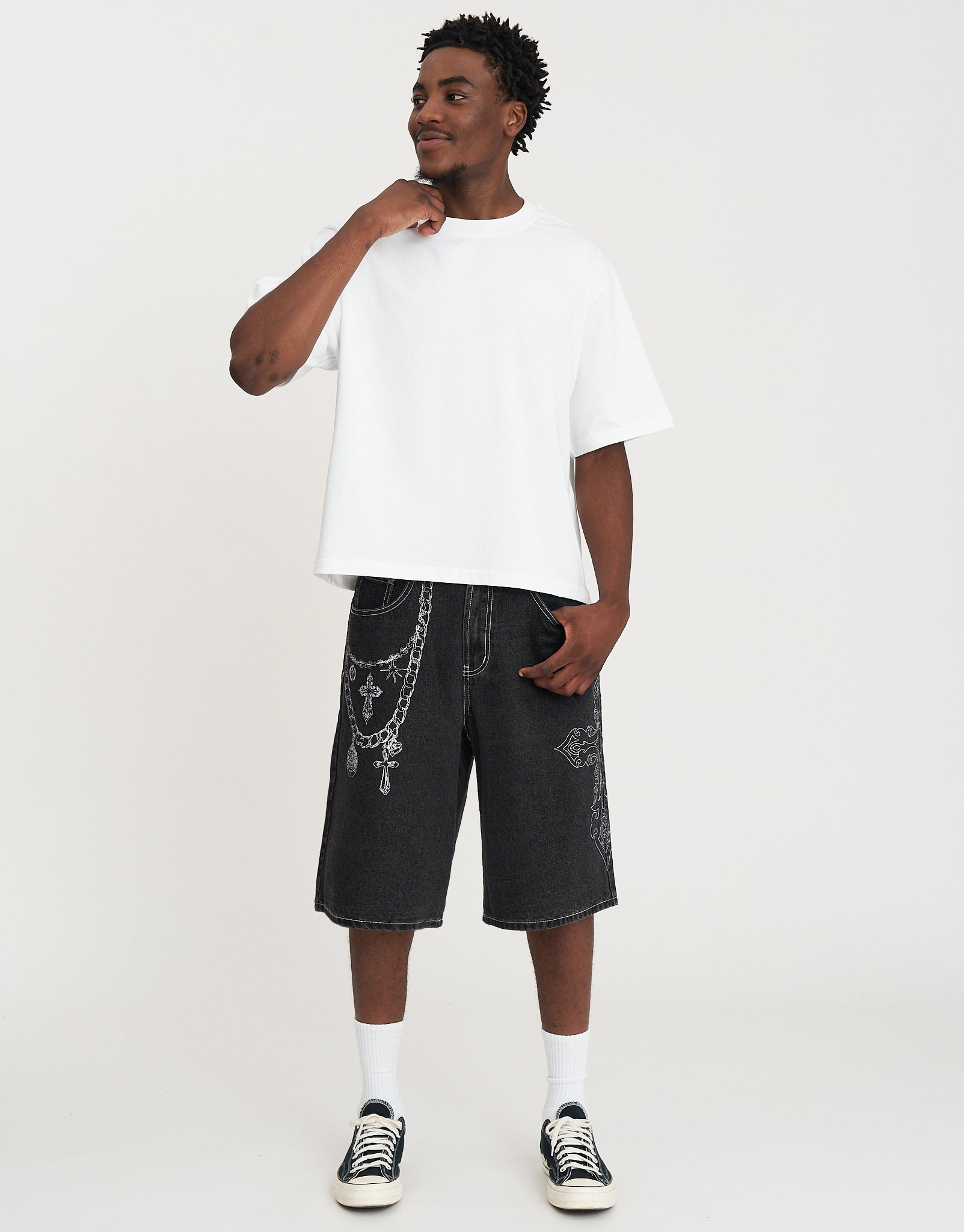 Vanguard Chains Baggy Fit Jorts in Washed Black | Hallensteins NZ