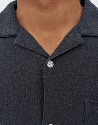 Chester Short Sleeve Shirt in Charcoal Detail