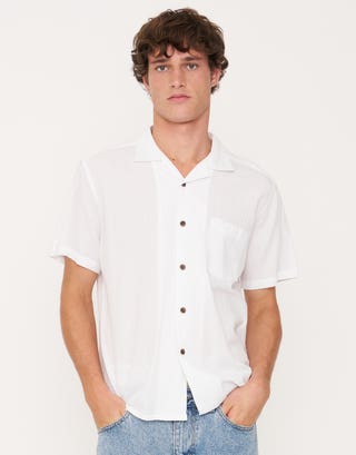 Crinkled Texture Short Sleeve Shirt in White Detail2
