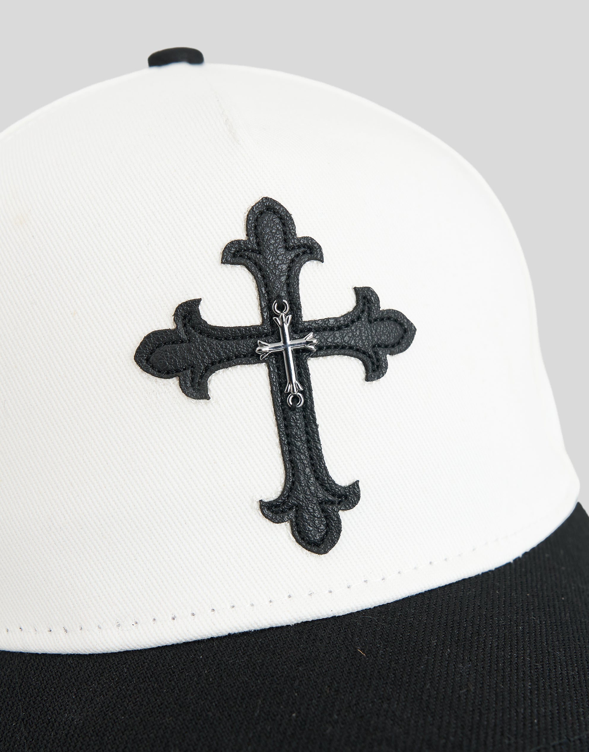 Cross Angel Cap in Off White/black | Hallensteins NZ