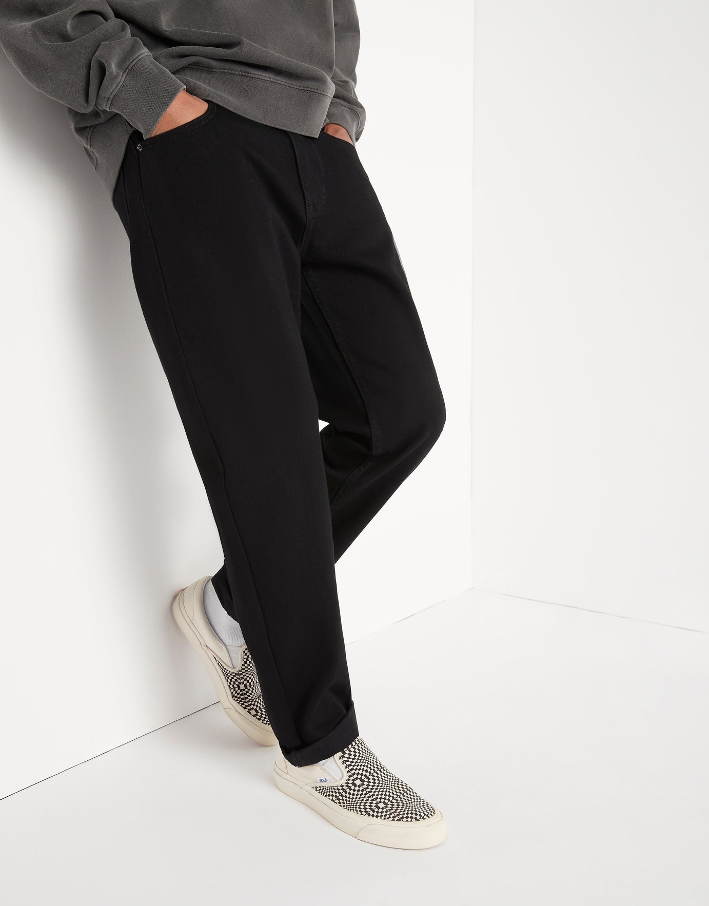 Dad Fit Relaxed Jeans in Black 