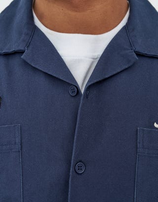 Dallas Motorsport Cropped Short Sleeve Shirt in Midnight Blue Detail3