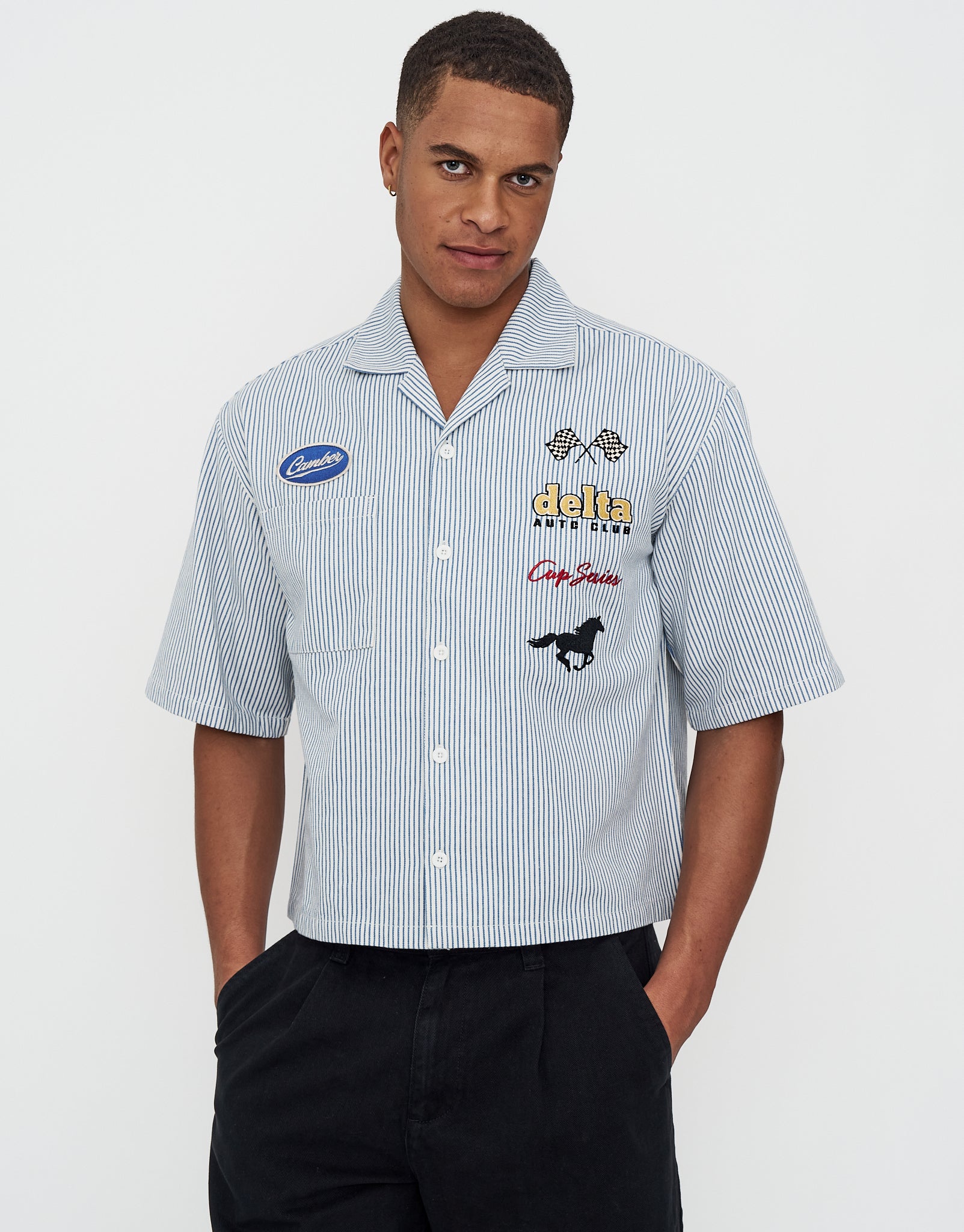 Delta Auto Cropped Short Sleeve Shirt in White/blue | Hallensteins NZ