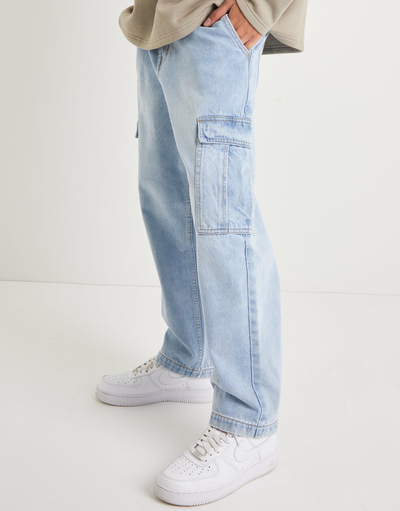 Nat Smil skitse Baggy Fit Cargo Jeans in Ice Blue | Hallensteins NZ