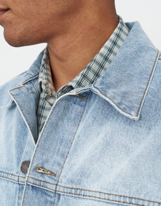 Denim Trucker Jacket in Blue Detail3