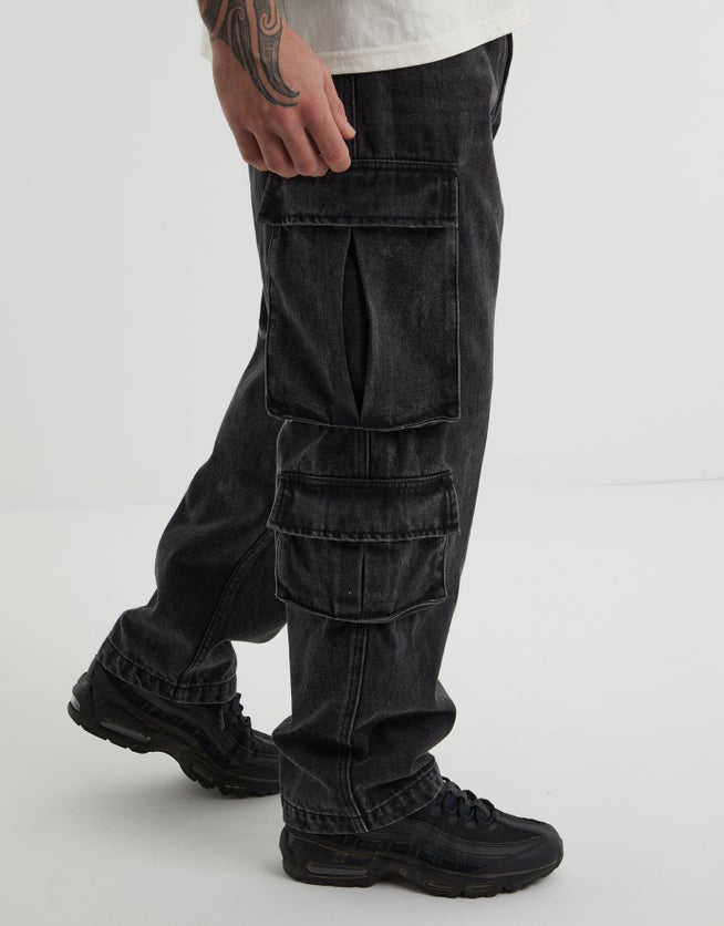 Double Pocket Baggy Cargo Dirty Jeans in Washed Black | Hallensteins AU