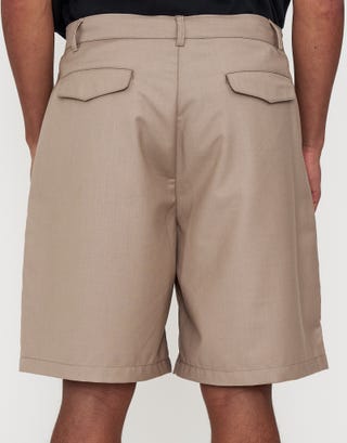 Baggy Fit Double Pleated Shorts in Tan Back