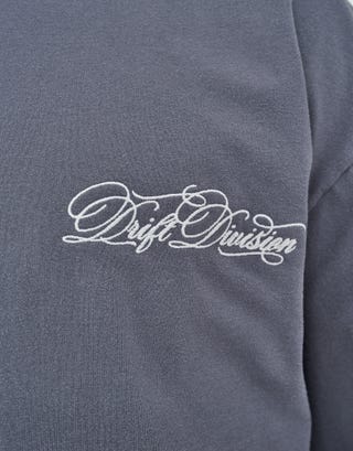 Drift Divison Box Fit T Shirt in Storm Grey Detail2