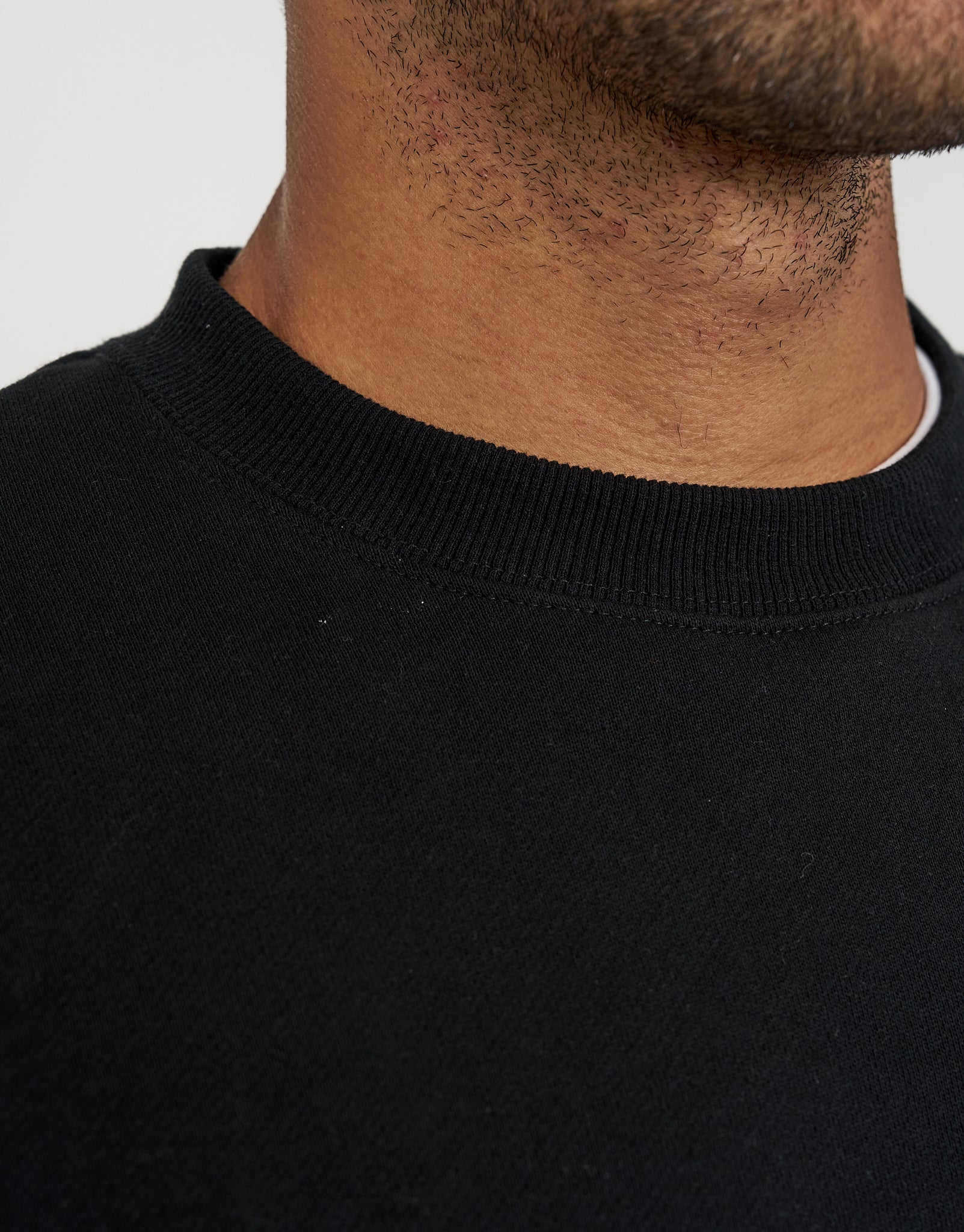 Essential Oversized Crew Neck Sweat in Black | Hallensteins AU