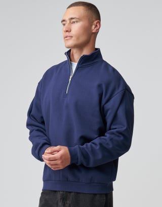 Essential Oversized Quarter Zip Sweat in Eclipse Detail2