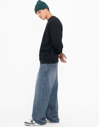 Heavyweight Raglan Crew Neck Sweat in Black Detail2