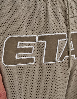 Etaux Basketball Shorts in Dark Ecru Detail2