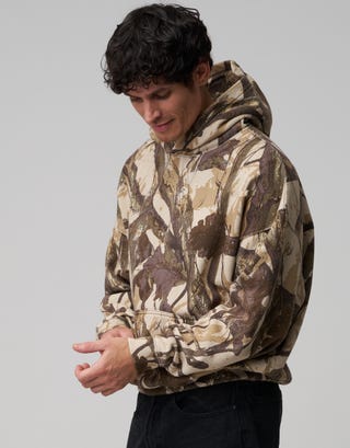 Foliage Camo Oversized Hoodie in Camo Detail2