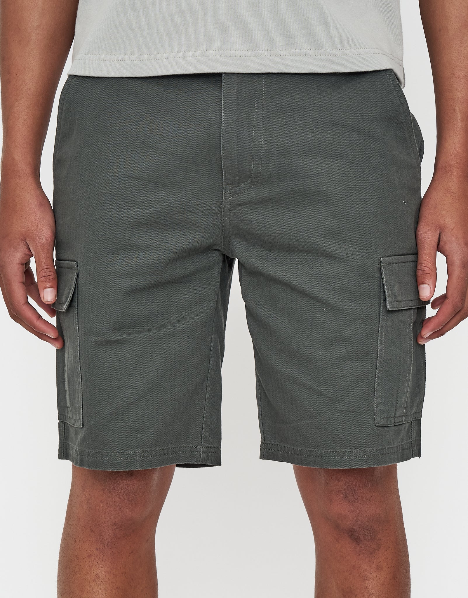Herringbone Regular Fit Cargo Shorts in Charcoal | Hallensteins NZ