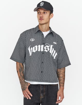 Honshu Cropped Short Sleeve Shirt in Black Detail2