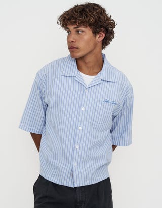 Lake Como Cropped Short Sleeve Shirt in Lt Blue Detail2