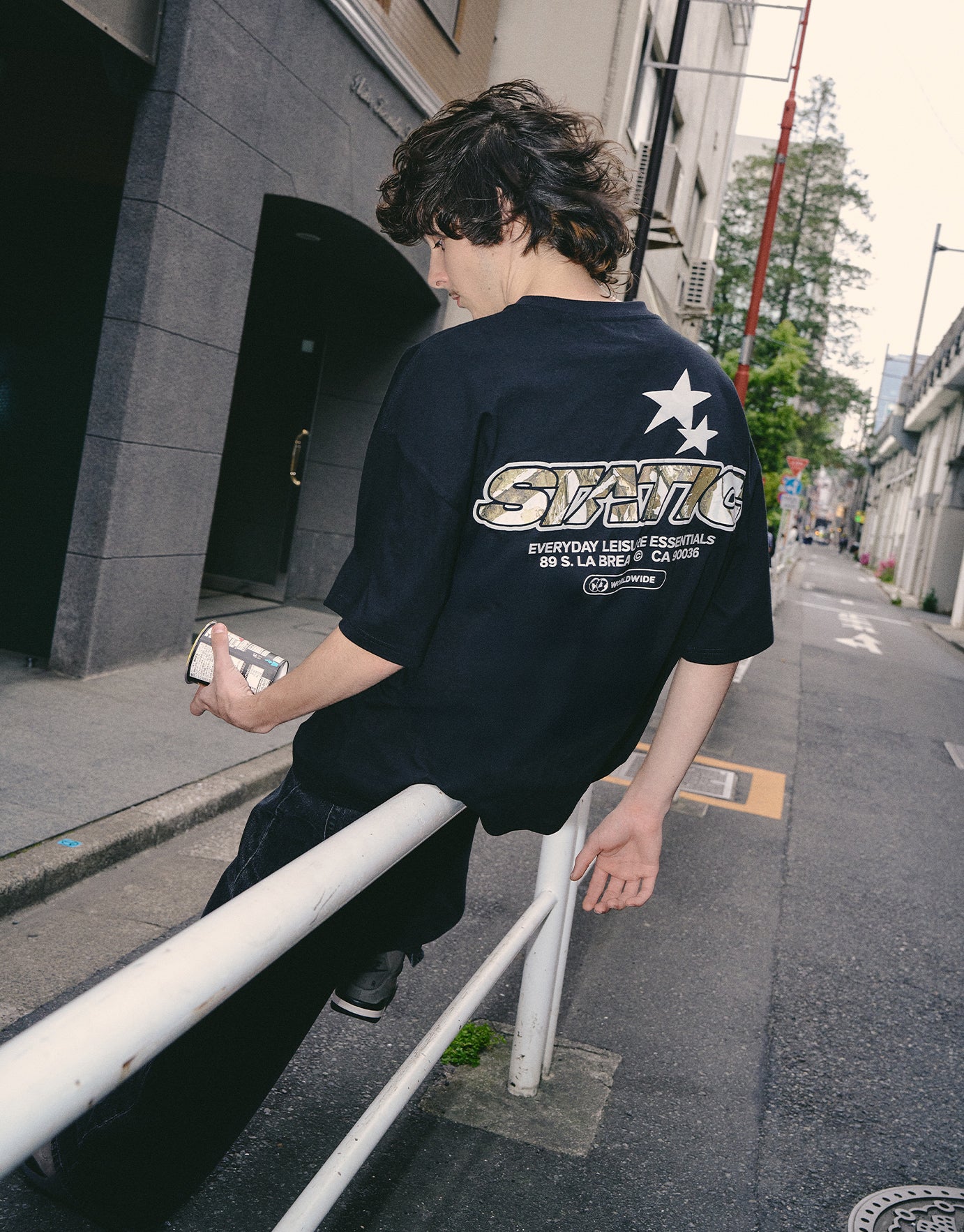 Static Supply Leisure Box Fit T Shirt in Black 002 | Hallensteins AU