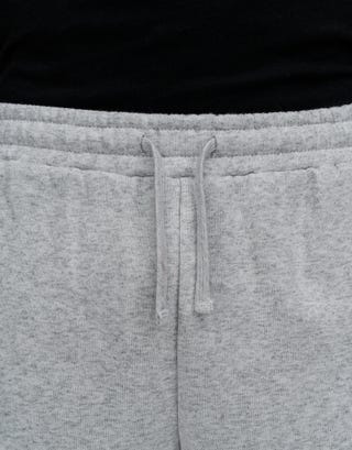 Leisure Baggy Fit Track Short in Snow Marle Detail2