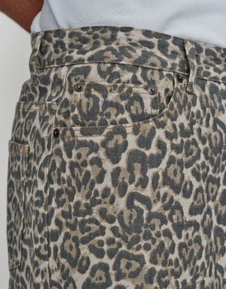 Leopard Print Baggy Jorts in Animal Detail2
