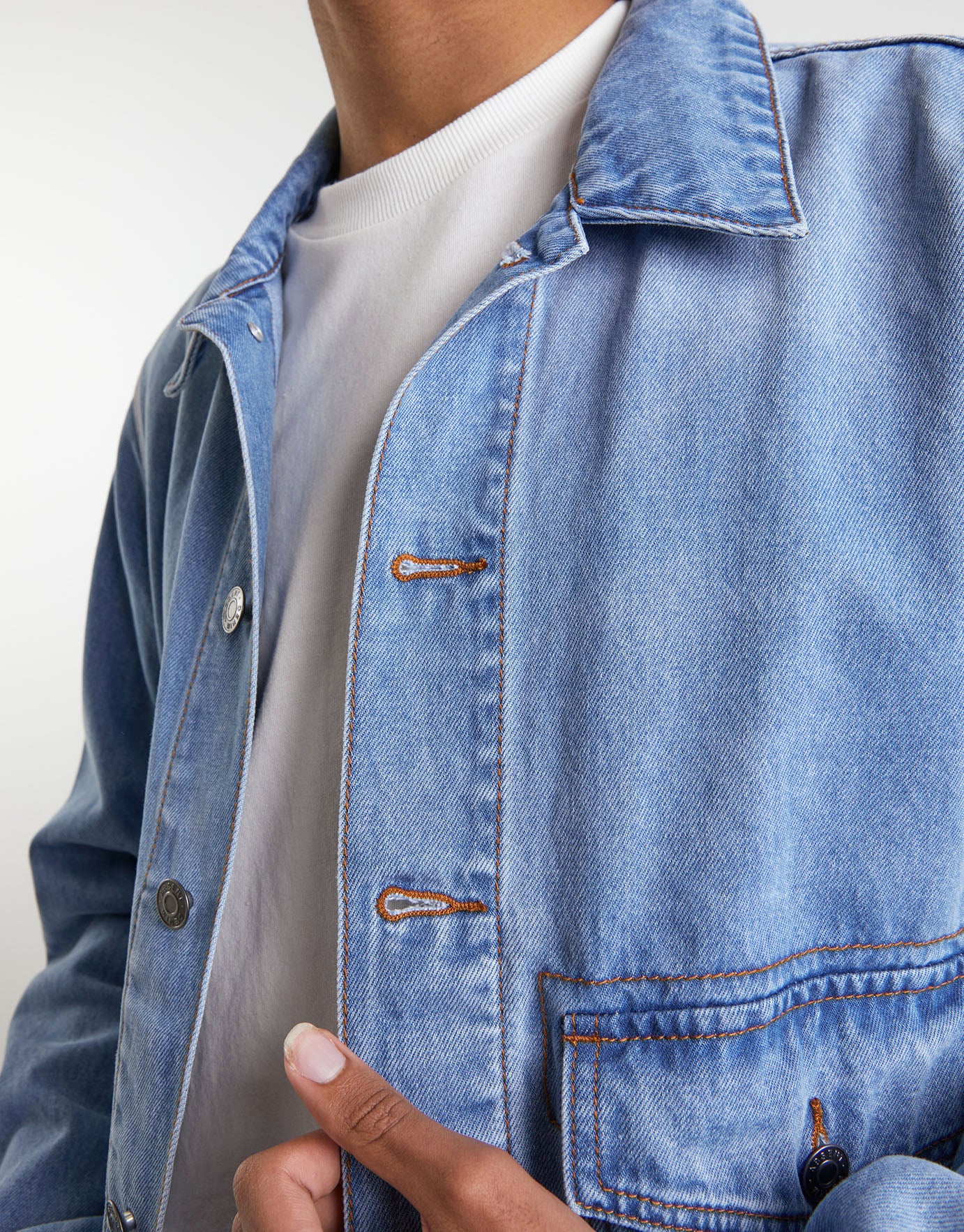 Vintage Wash Denim Jacket in Blue 