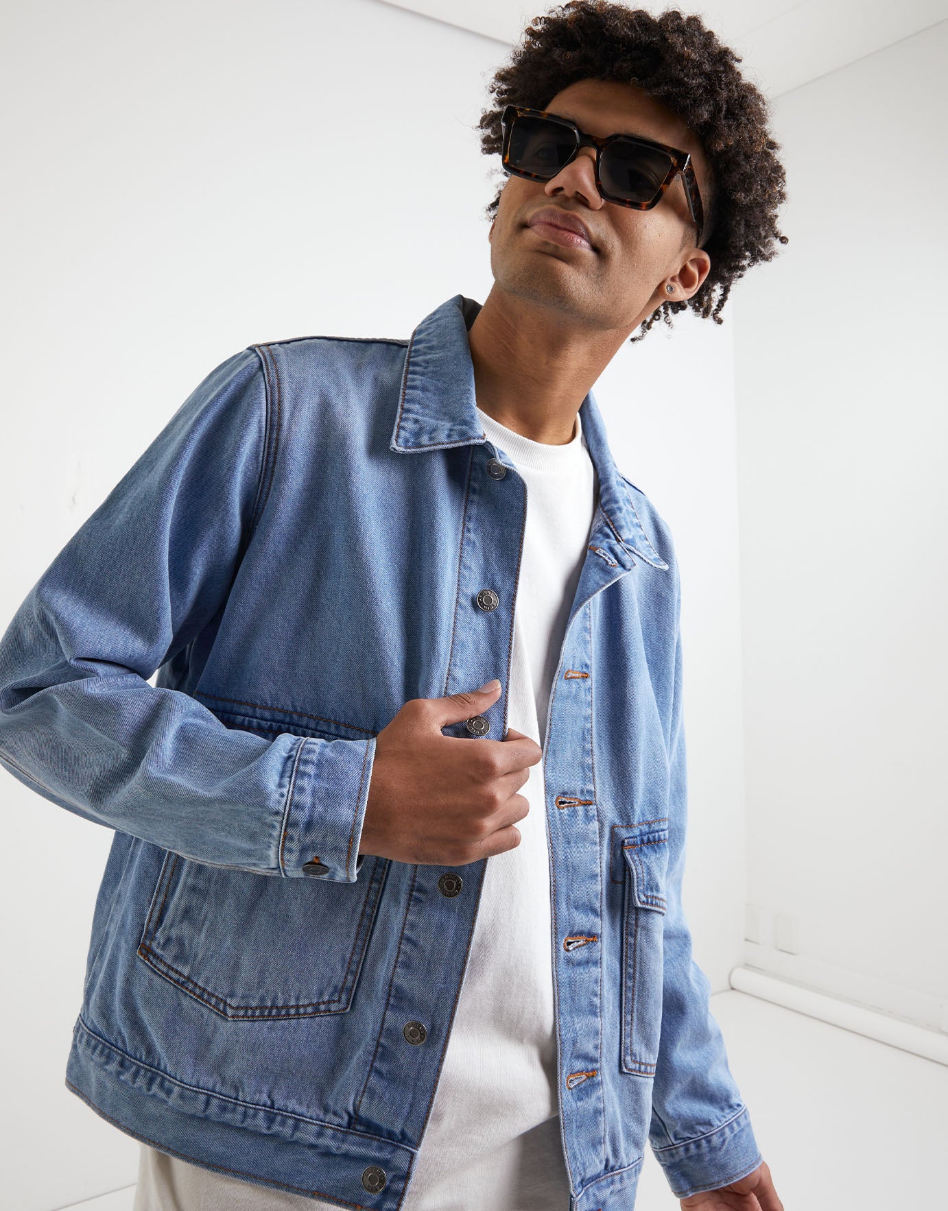 Vintage Wash Denim Jacket in Blue 