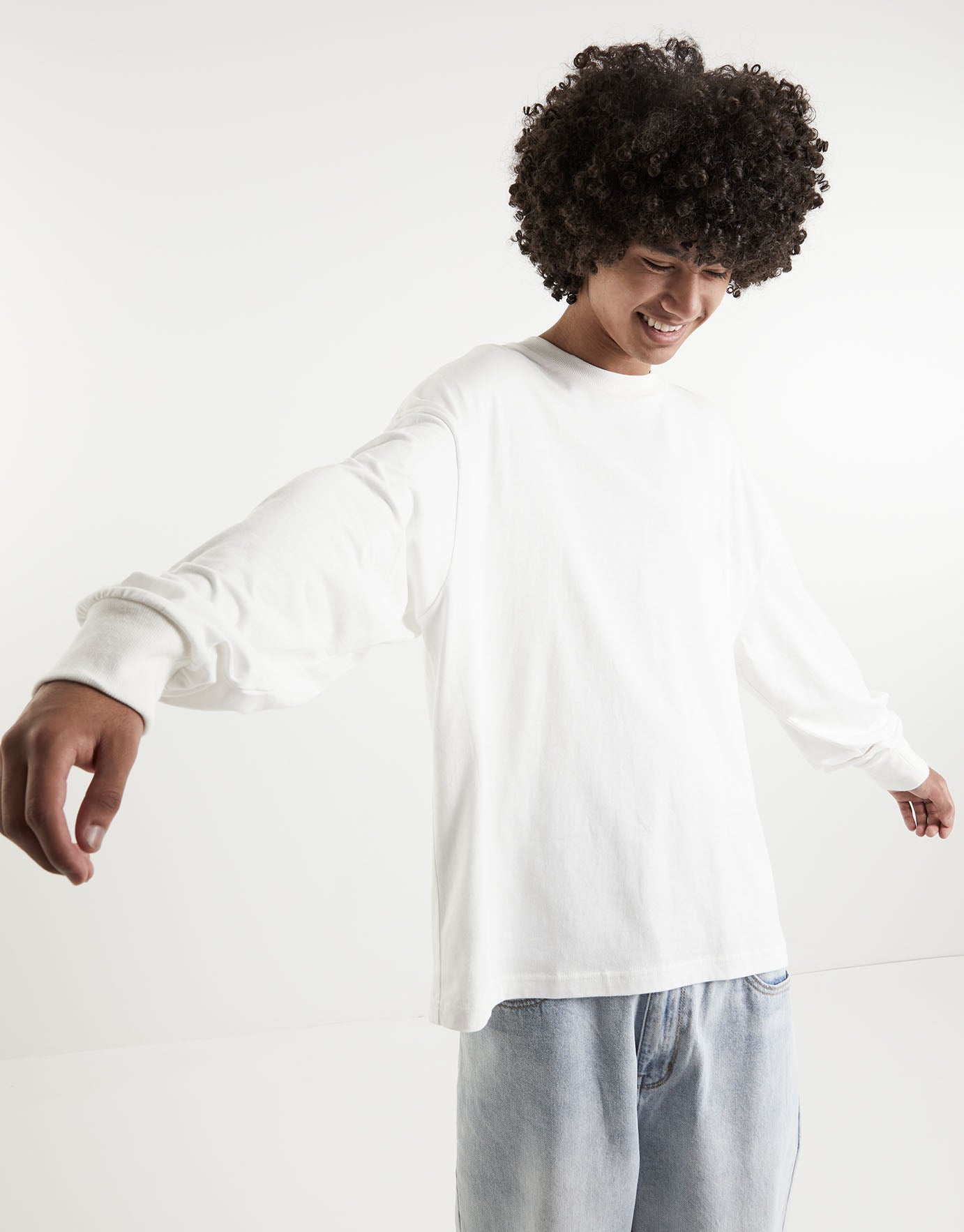 Box Fit Long Sleeve T Shirt in White 