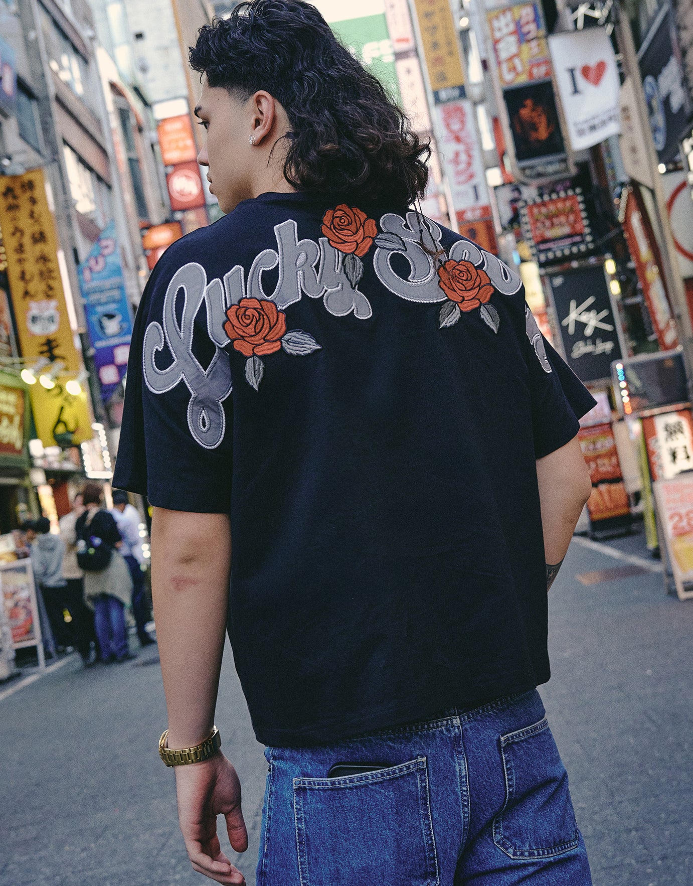 Lucky Seven Rose Box Fit T Shirt in Black | Hallensteins AU