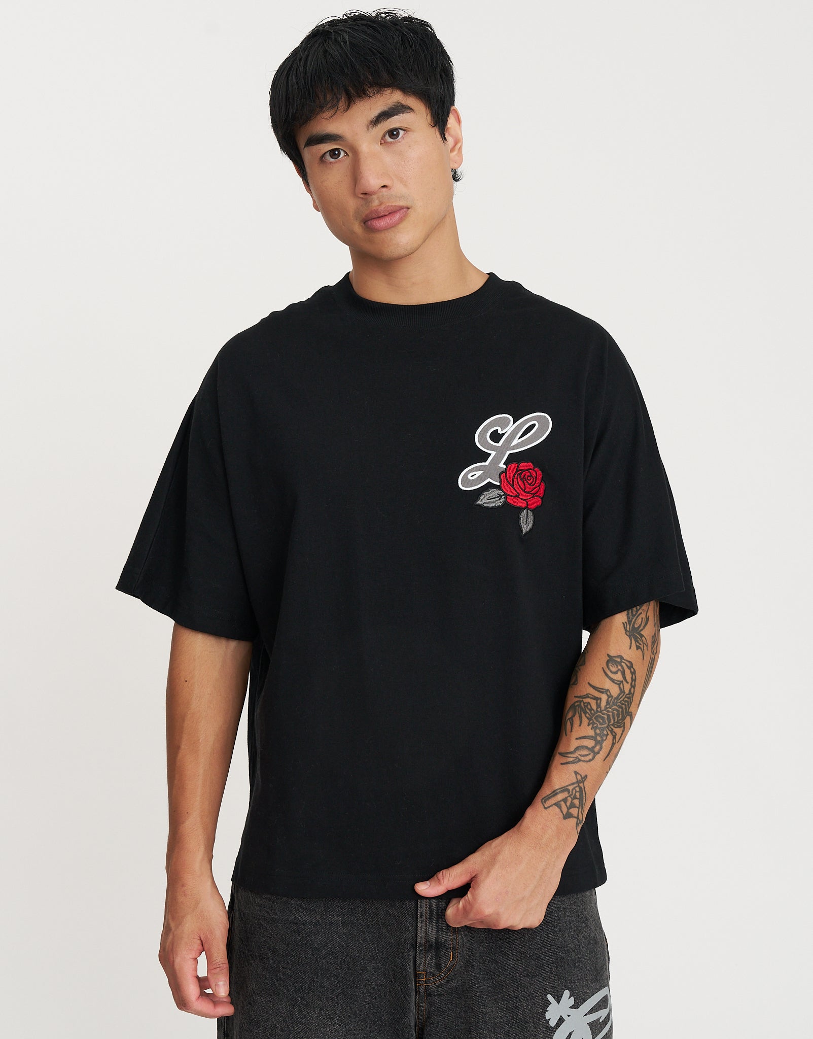 Lucky Seven Rose Box Fit T Shirt in Black | Hallensteins AU
