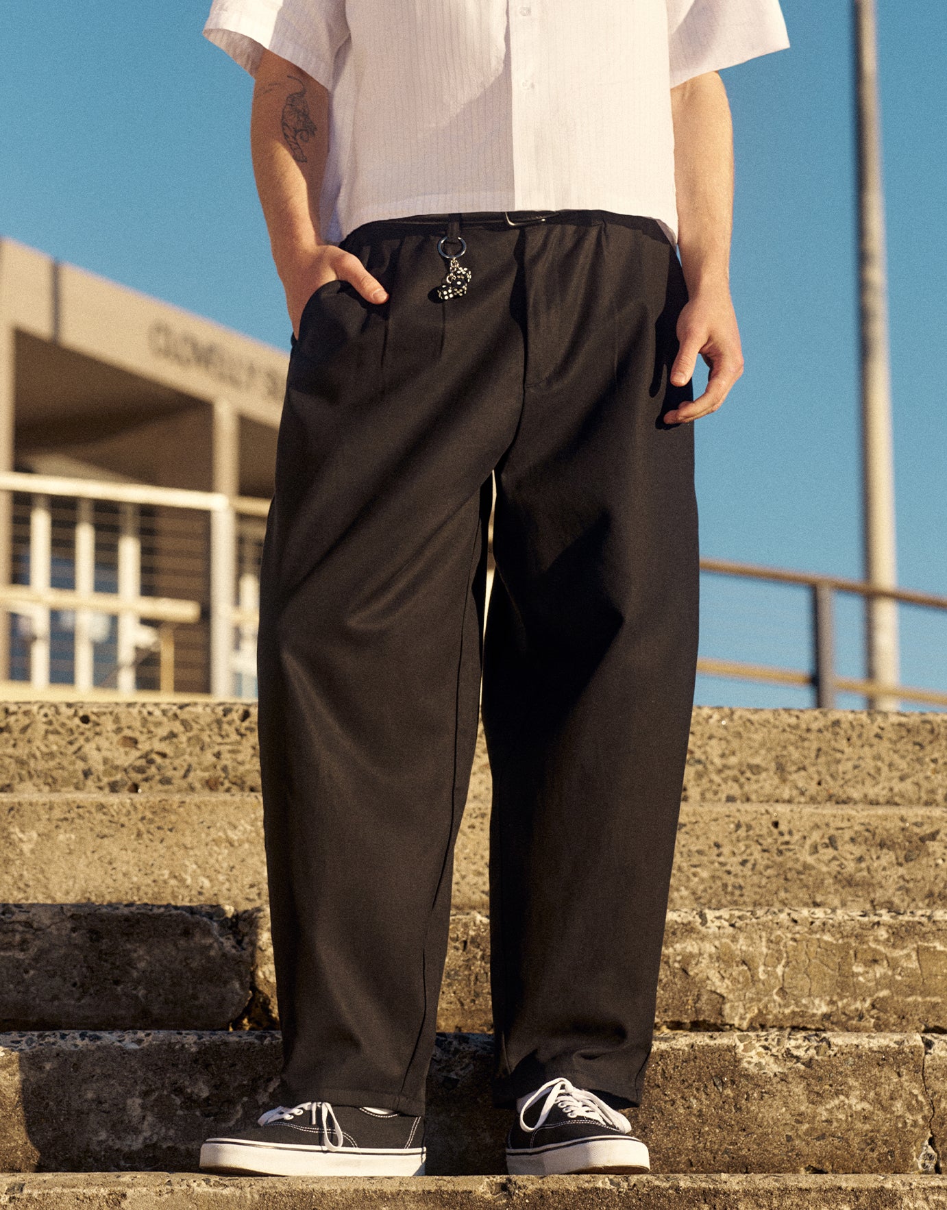 Madison Barrel Fit Pleated Pants in Black | Hallensteins NZ