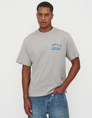 Omicho Market Relaxed Fit T Shirt in Moon Back