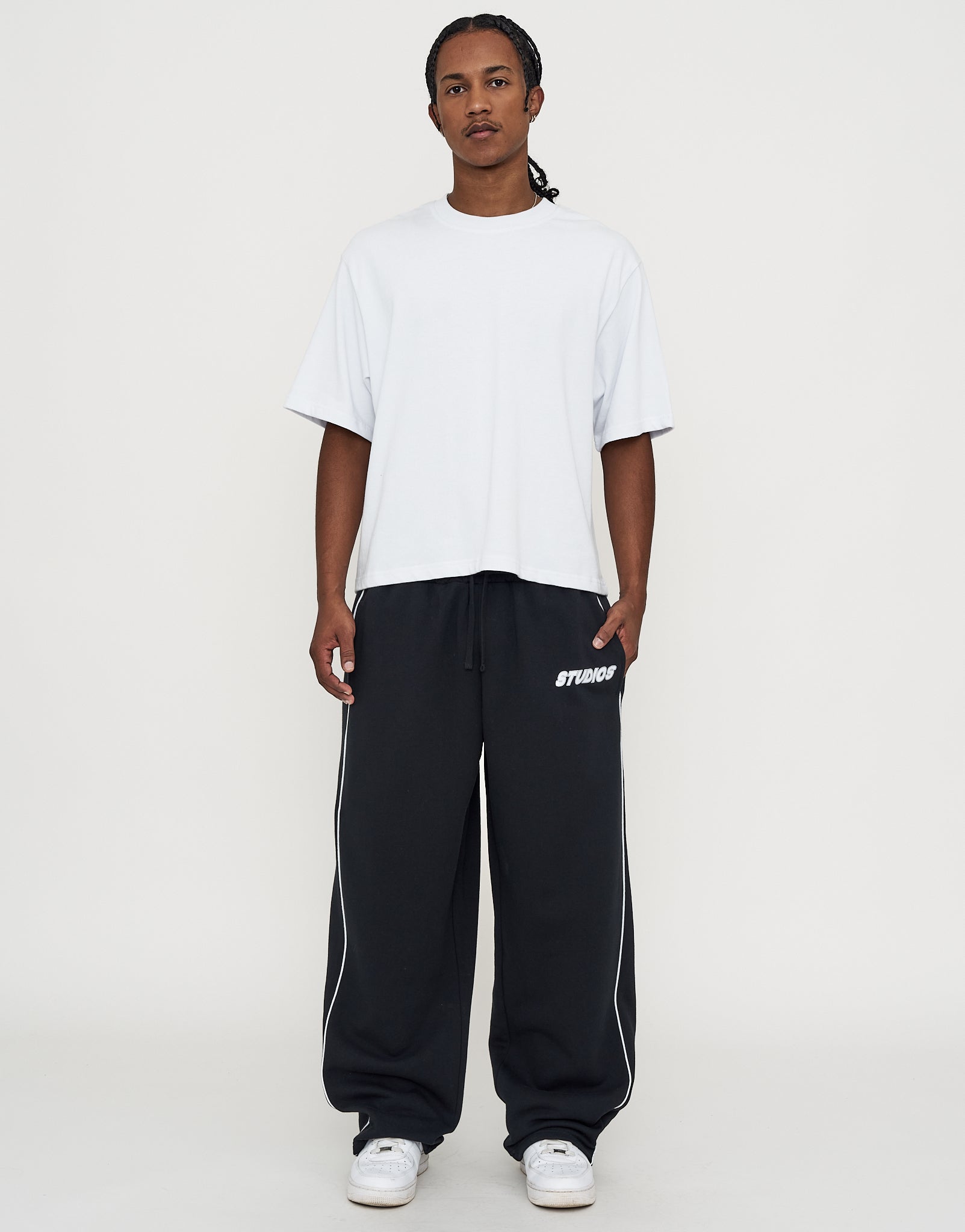 [1週間値下げ]Wide Track Pants Black Studios Wide Track Pants in Black | Hallensteins NZ