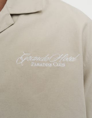 Paradise Club Cropped Short Sleeve Shirt in Desert Stone Detail3