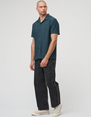 Plisse Pleated Relaxed Short Sleeve Shirt in Dark Teal Detail2