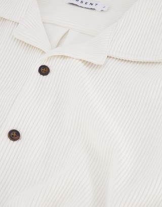 Plisse Pleated Relaxed Short Sleeve Shirt in Off White Detail3