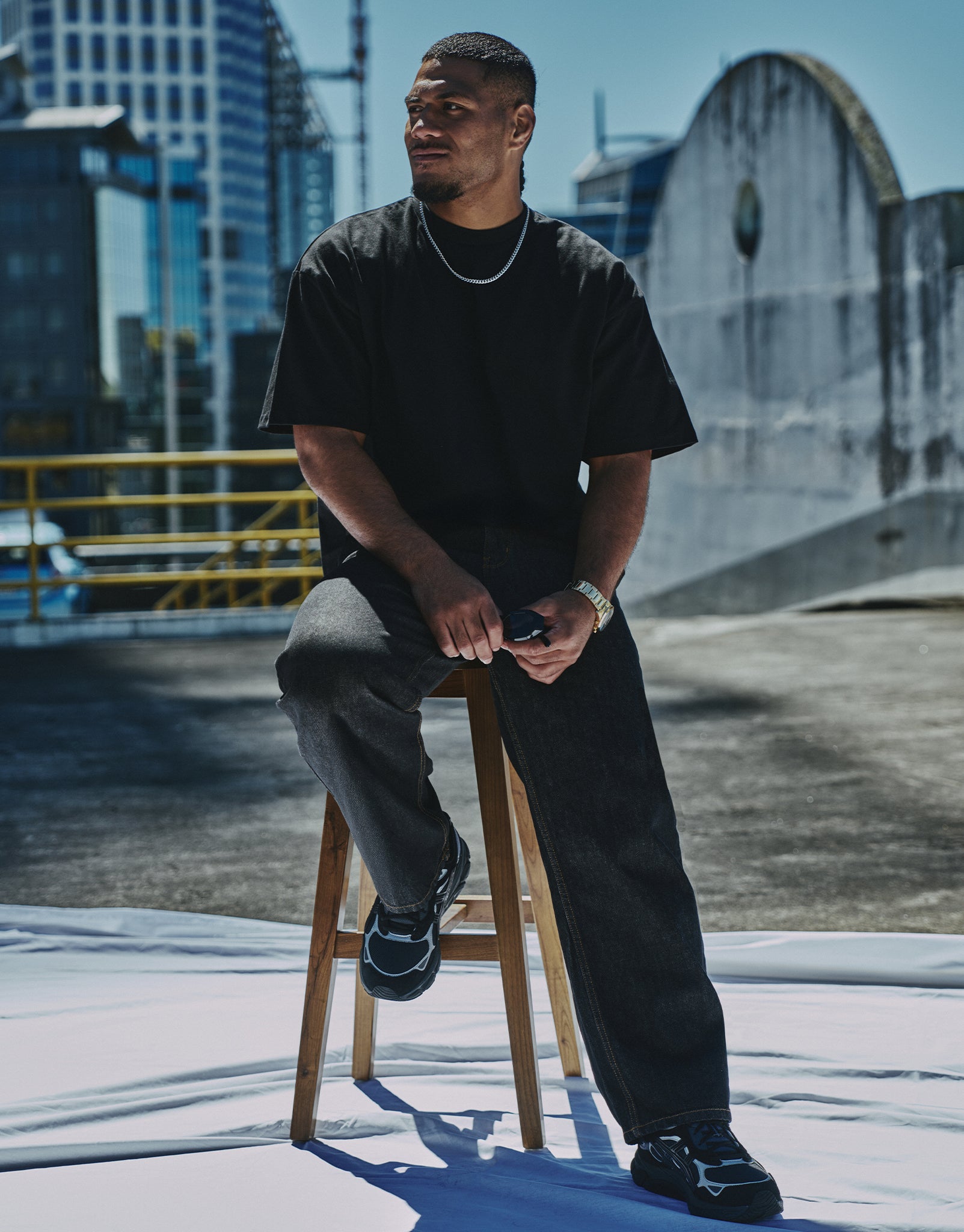 Cropped Relaxed Fit T Shirt in Black | Hallensteins NZ