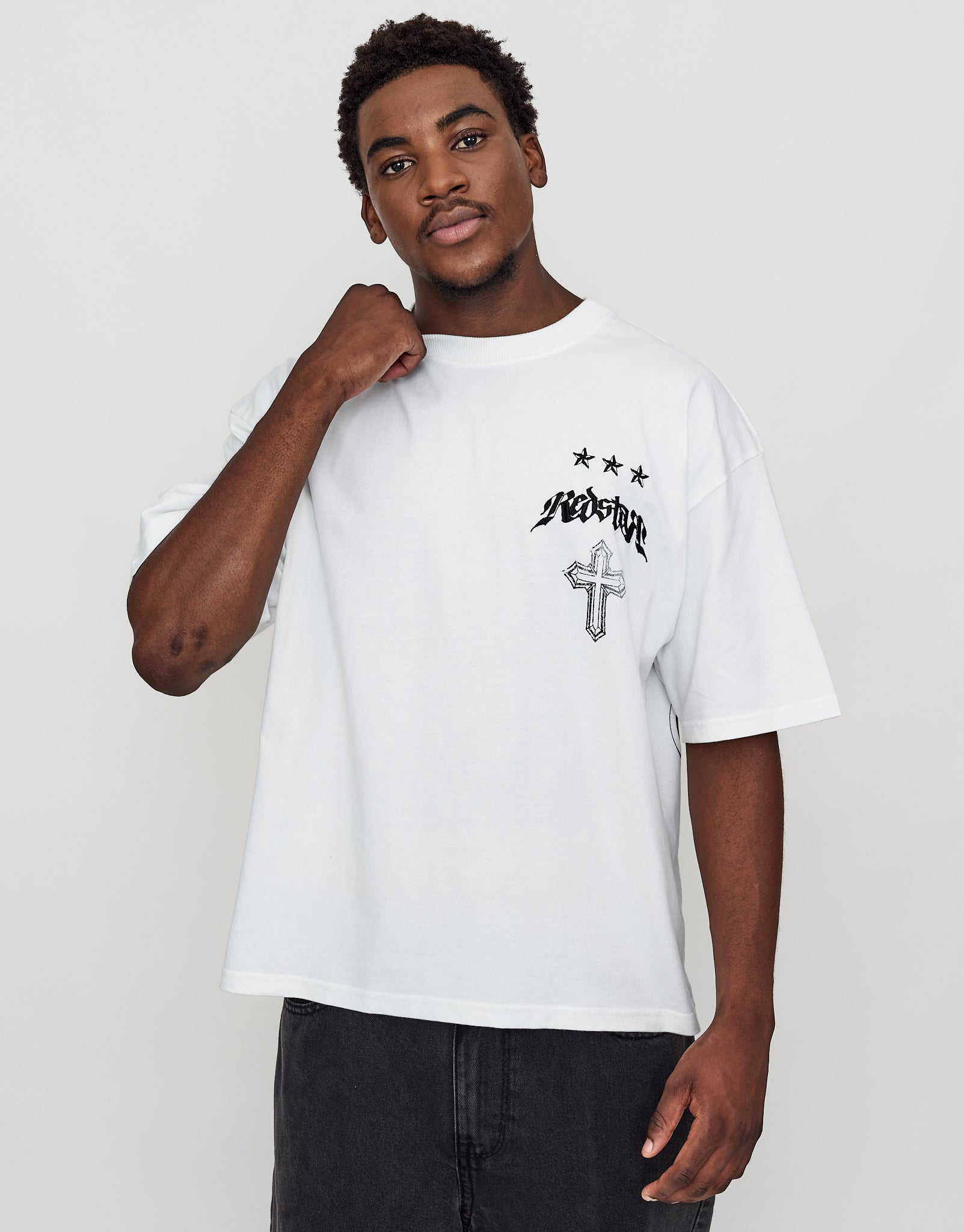 トップス star lettering tee (white) Redstar Box Fit T Shirt in Blanc | Hallensteins NZ