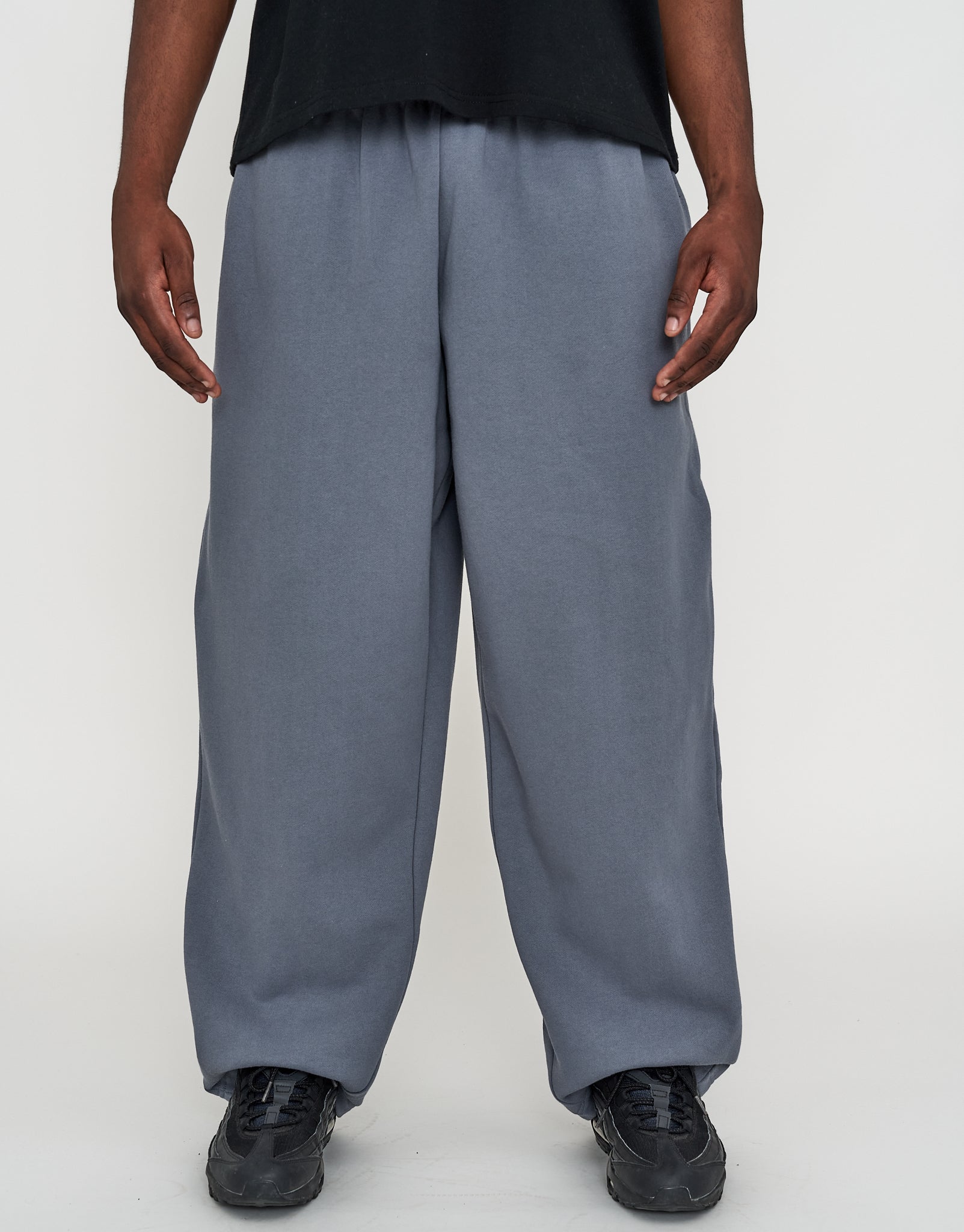Redstar Wide Track Pants in Storm Grey | Hallensteins NZ
