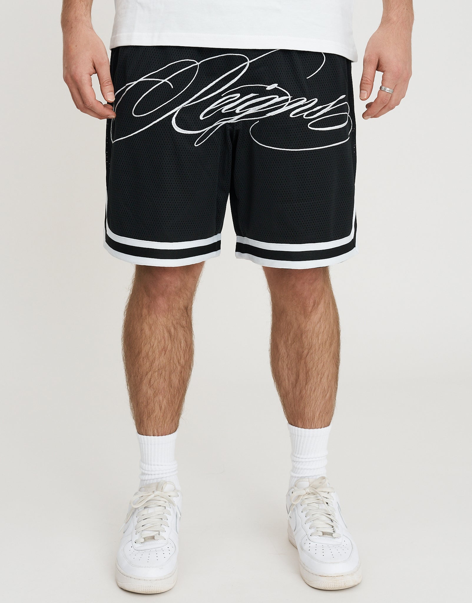 Reigns Basketball Shorts in Black | Hallensteins NZ